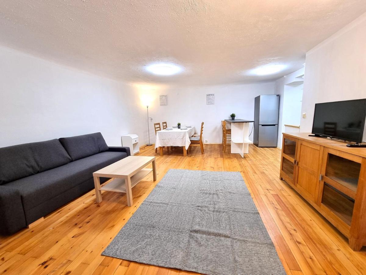 Vagnera Old Town Two Bedroom Appartamento